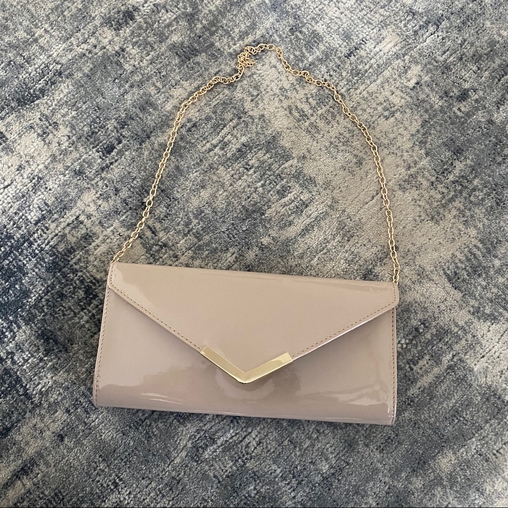 Aldo Patent Clutch